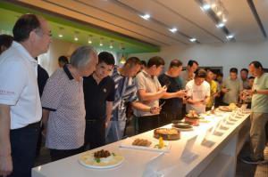 新乡餐饮协会莅临洛阳乐动网站参观考察